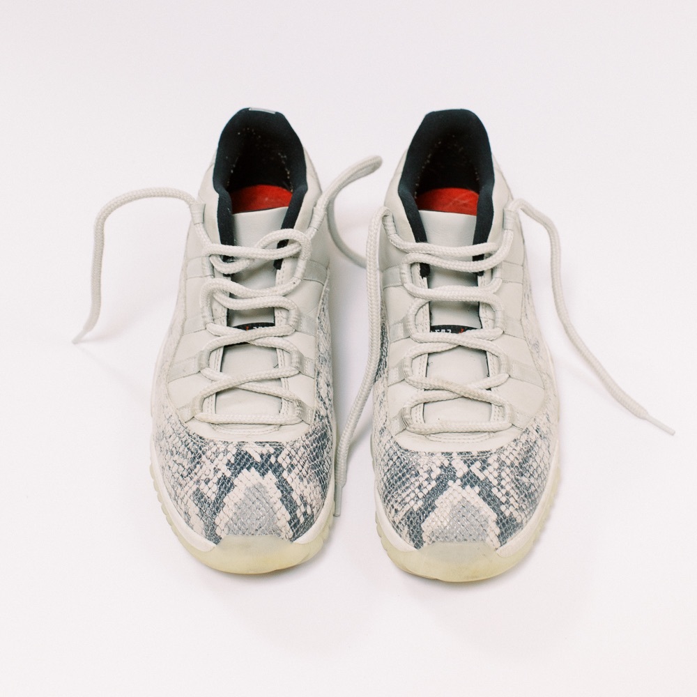 Jordan 11 retro low snakeskin bone size 11